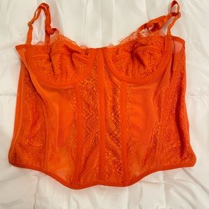 A cute orange corset 💌